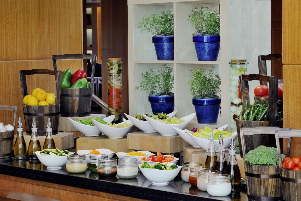 Courtyard By Marriott Kuwait City Exteriér fotografie